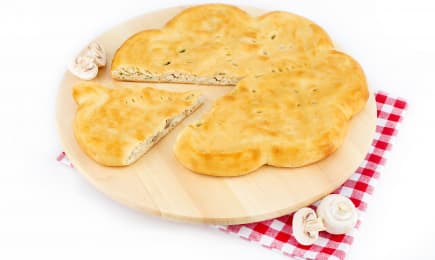 Пирог с курицей и грибами